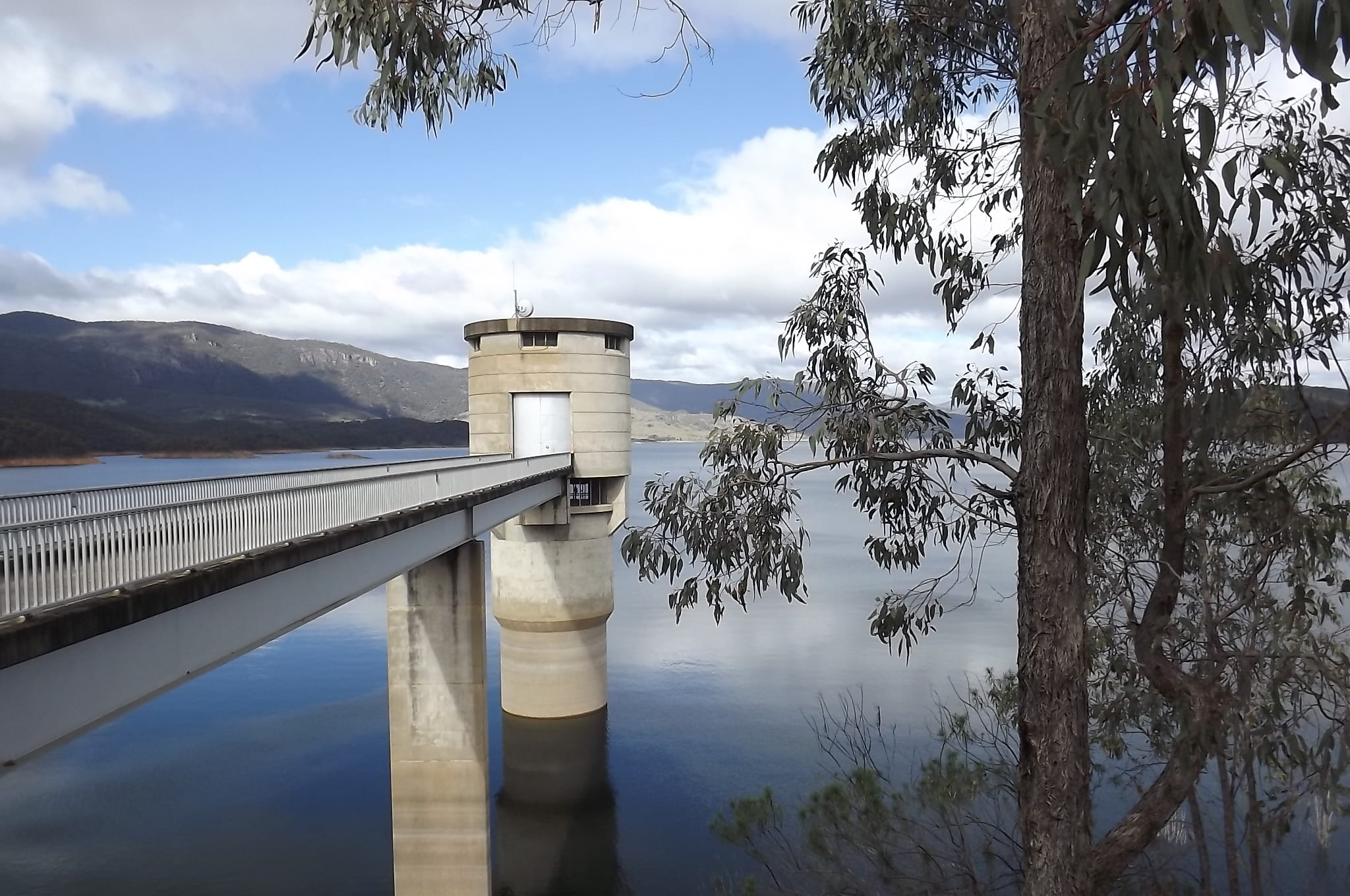 Blowering Dam
